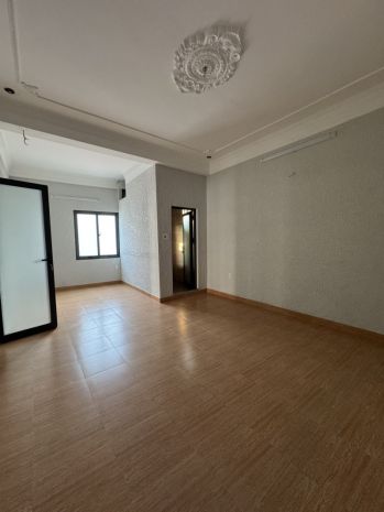 Mt huỳnh thúc kháng, gần cầu rồng, 70m2, 4 tầng, 7 phòng 7385099