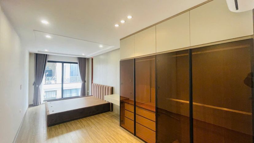 Bán nhà mặt phố 7 tầng ngõ 69 tư đình  long biên, hà nội 7386572