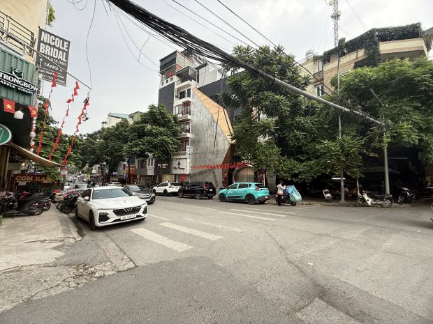 Tòa nhà mặt phố đê la thành, 165m2 11 tầng mt siêu đẹp 7388015