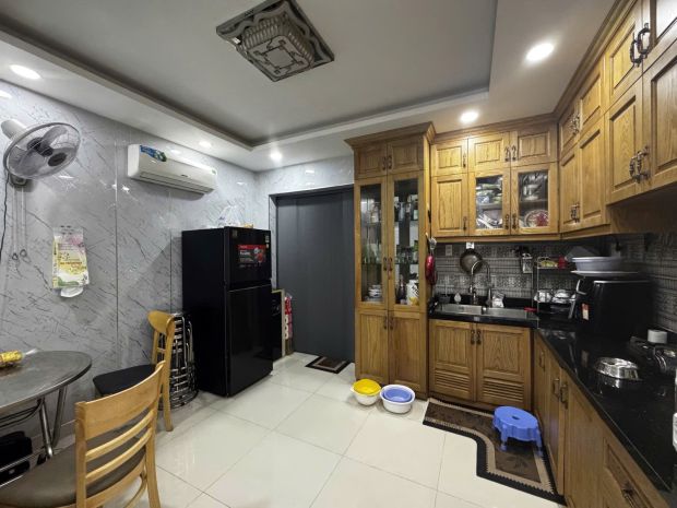 Hxh thông  5 tầng  9 phòng  hoàng hoa thám  dòng tiền 7389847