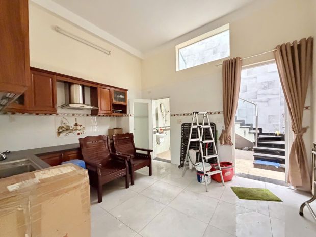 Sau lưng mt ung văn khiêm  cách mt vài bước  76m²  nhà 7389858