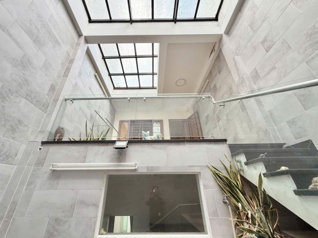 Sau lưng mt ung văn khiêm  cách mt vài bước  76m²  nhà 7389862