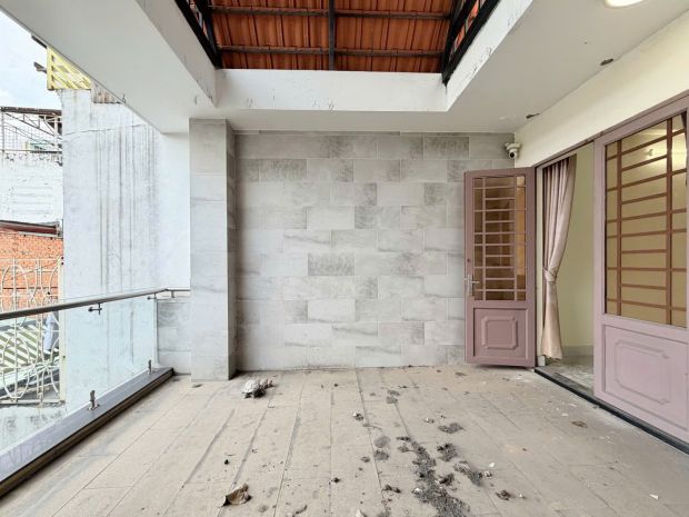 Sau lưng mt ung văn khiêm  cách mt vài bước  76m²  nhà 7389863