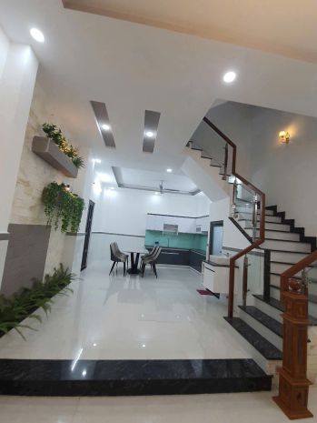 Bán nhà góc 2 mặt tiền đường 11 trường thọ thủ đức. 7390261