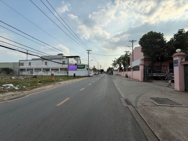 Mặt tiền phạm văn sáng  bà điểm hóc môn  10x73m 730m² 7390545