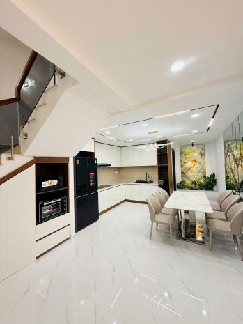 Tân bình - xe hơi ngủ trong nhà - thang máy - nhà mới đẹp - 7390681