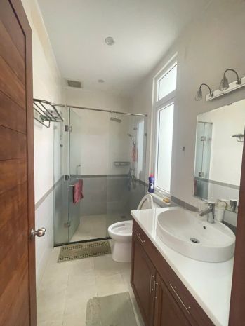 Bán nhà quận 7 đường số 45 tân quy cũ dt 8x18m 1,5 lầu áp má 7391328