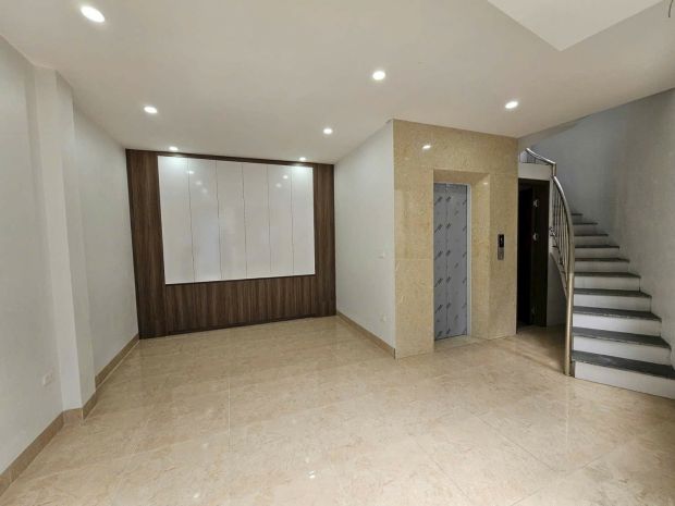 Siêu phẩm long biên  6 tầng thang máy  lô góc  ô tô vào 7391336