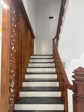 Chính chủ cho thuê nhà 3 tầng  mặt đường hoàng phan thái 7391674