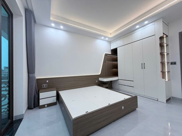 Nhà đẹp 5 tầng có thang máy  tuyến 2 lê hồng phong, hải an 7393010