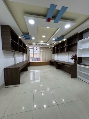 Nhà 6 tầng thang máy  70m²  phạm văn đồng, p.13  khai 7393059