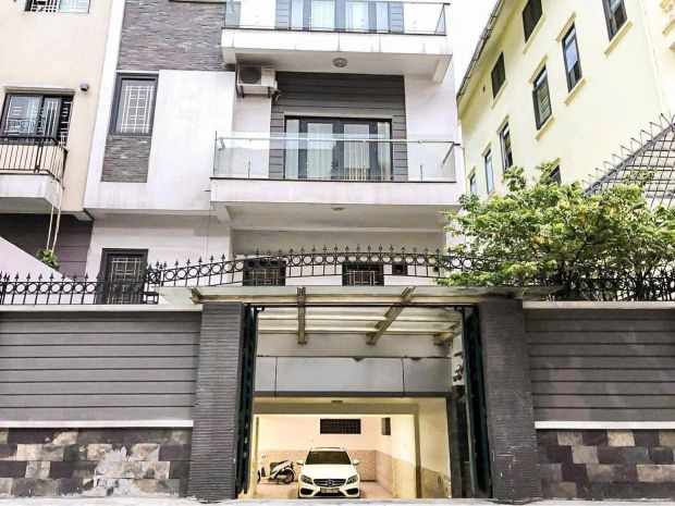 Cho thuê nhà biệt thự view hồ vĩnh hoàng 206m2x4 tầng, 38 7396212