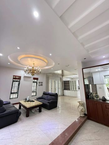 Cho thuê nhà biệt thự view hồ vĩnh hoàng 206m2x4 tầng, 38 7396213