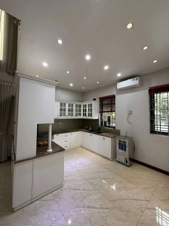 Cho thuê nhà biệt thự view hồ vĩnh hoàng 206m2x4 tầng, 38 7396214