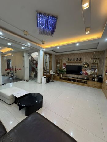 Ô tô tránh nguyễn ngọc vũ, 10m ra phố, 133m2 3t mt khủng 7397718
