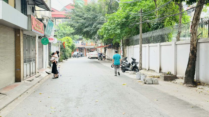 Bán nhà nguyễn văn cừ, 55m x 5 tầng, mt 6m, thang máy, ngõ 7398066