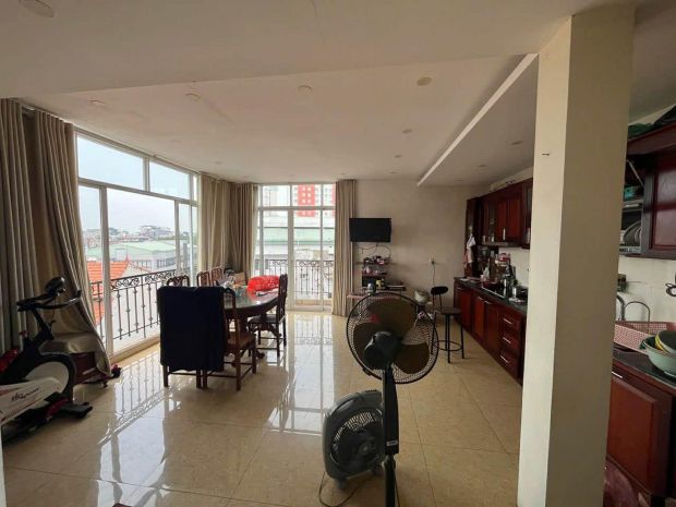 Bán nhà nguyễn văn cừ, 55m x 5 tầng, mt 6m, thang máy, ngõ 7398067