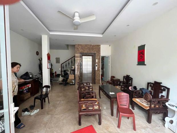 Bán nhà nguyễn văn cừ, 55m x 5 tầng, mt 6m, thang máy, ngõ 7398068