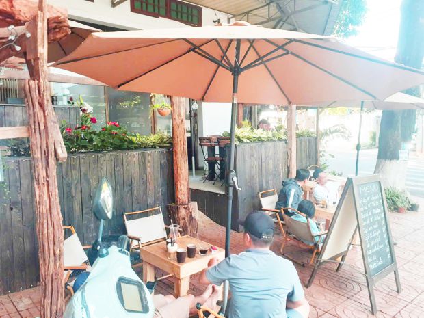 Mình cần sang lại quán cafe tại 189 nguyễn thị minh khai ,p 7398874