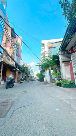 Nhà hẻm oto quay đầu âu dương lân p3q8, giá : 7.68 tỷ 7399567