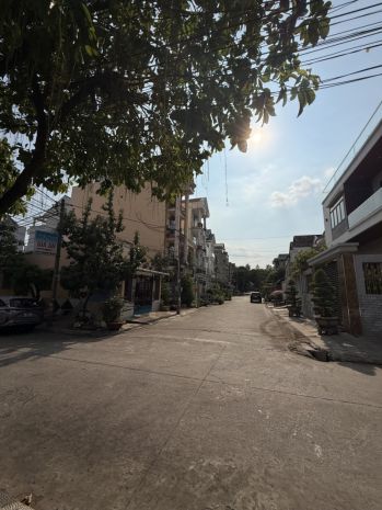 Bán nhà 2 tầng p.tam hiệp,shr đường nhựa 8m,gần trường thpt 7400057