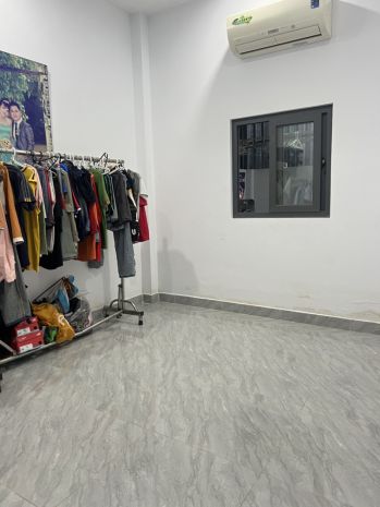 Bán nhà 2 tầng dĩ an,shr thổ cư,đường ô tô, gần chợ dĩ an 1 7400096