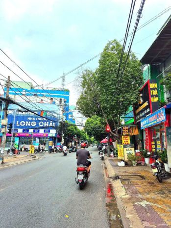 Mặt tiền đường cống lở  trần thị trọng 
186m² - ngang 7400185