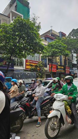 Nhà em cần bán căn nhà vị trí mặt phố quang trung -vỉa hè 7400624