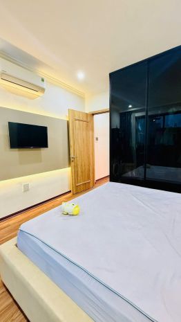 Trung tâm ngọc thụy long biên 40m2, 6t thang máy, kinh 7402166