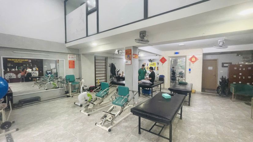 Nhà đẹp kinh doanh mặt phố long bien- hà nội 6 tầng -thang 7403033