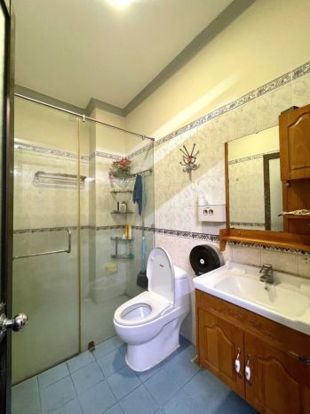 Bán nhà mặt tiền 4 tầng dt 8x20 khu tên lửa cạnh aeon mall 7403196