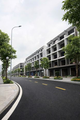 Bán nhanh căn liền kề 5 tầng full kính hà nội oriental 7403380