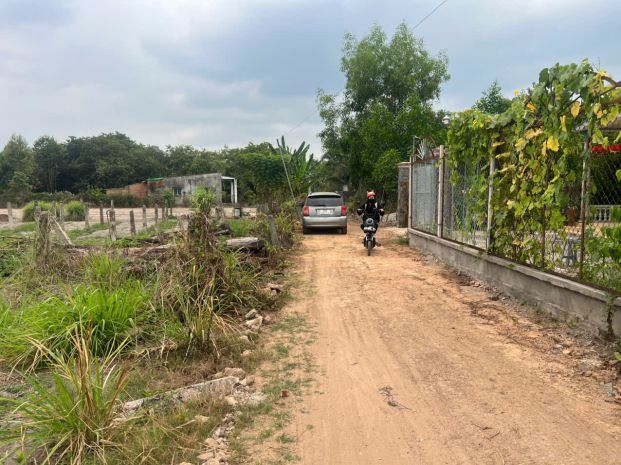 Chính chủ cần bán đát nèn vị trí đẹp - pháp lý rổ ràng - 7403890