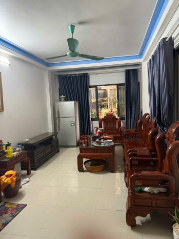 Cho thuê nhà 6 tầng mặt phố đê la thành nhỏ hợp làm công 7404257