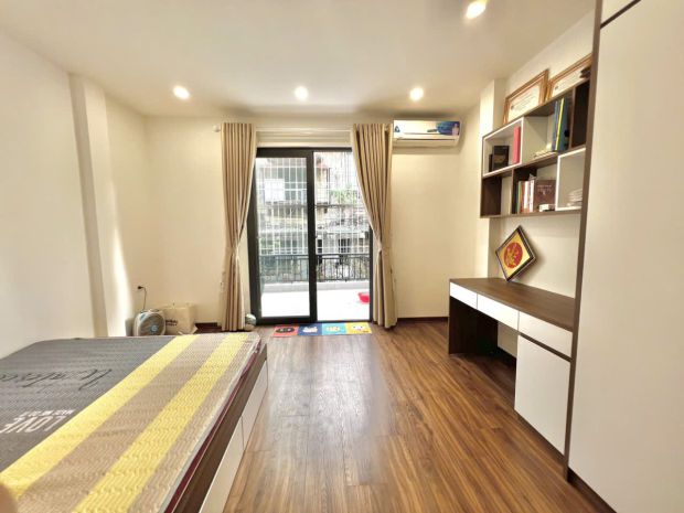 Bán nhà hai bà trưng  hồng mai 35m   5 tầng  ở ngay 7404779