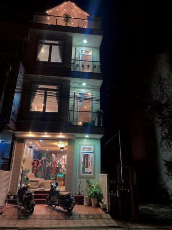 Cho thuê khách sạn 12 phòng yersin, phường9, đà lạt 25 7404944