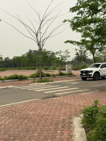 Lô đất 100m2 gần quốc lộ 21, khu vực trung tâm hòa lạc. phù 7405542