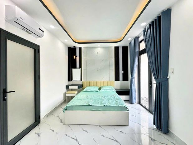 Nhà ngay khu cán bộ ở, dân trí cao, 4 tầng, hẻm xe hơi, hơn 7406057