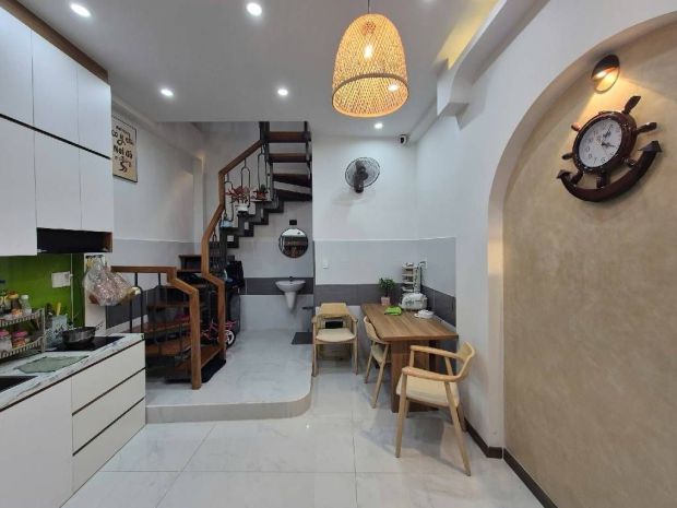 3 tầng - an ninh - hẻm 4m - chỉ hơn 4 tỷ- p. vườn lài 7406493