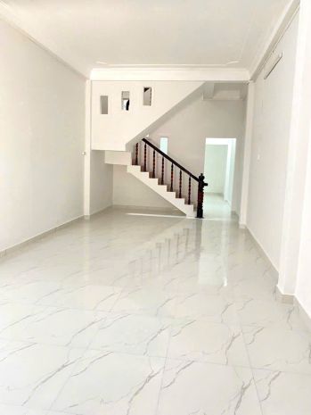 Nhà 3 tầng  biển nha trang đi bộ ra biển chỉ 600m giá rẻ 7406526