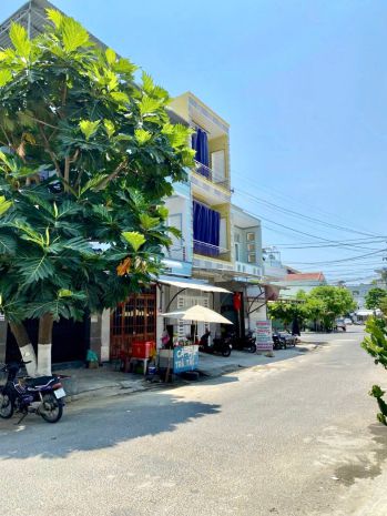 Nhà 3 tầng  biển nha trang đi bộ ra biển chỉ 600m giá rẻ 7406529