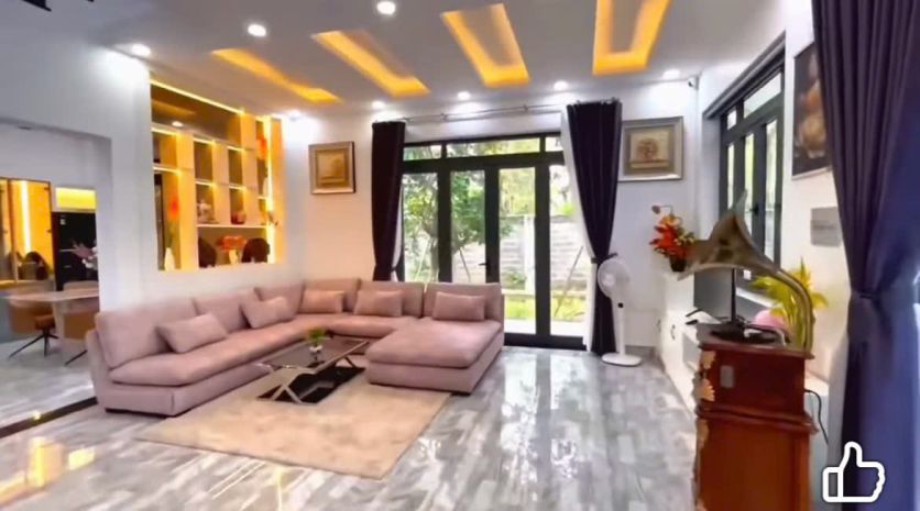 Biệt thự vườn 900m²  hồ bơi + xông hơi  mt đường 8m bùi 7408031