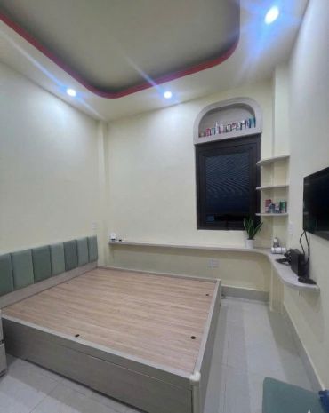 Nhà đẹp 4 tầng  lạc long quân  giá tốt  4pn 4wc  gần 7409186