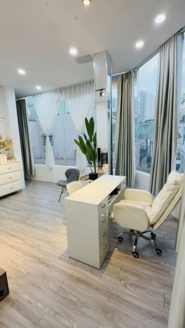 Sang nhượng nails room quận 1  giá tốt cho người thiện chí 7409288