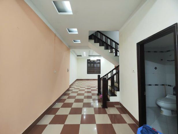 Gia đình cho thuê nhà số 39 ngõ 402 phường bạch mai. 7410989