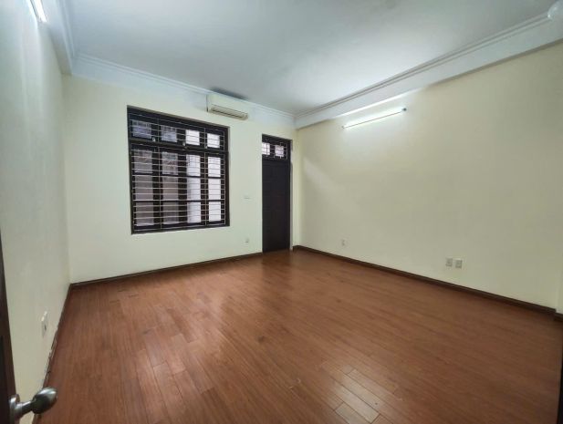 Gia đình cho thuê nhà số 39 ngõ 402 phường bạch mai. 7410990