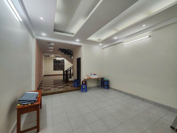 Gia đình cho thuê nhà số 39 ngõ 402 phường bạch mai. 7410992