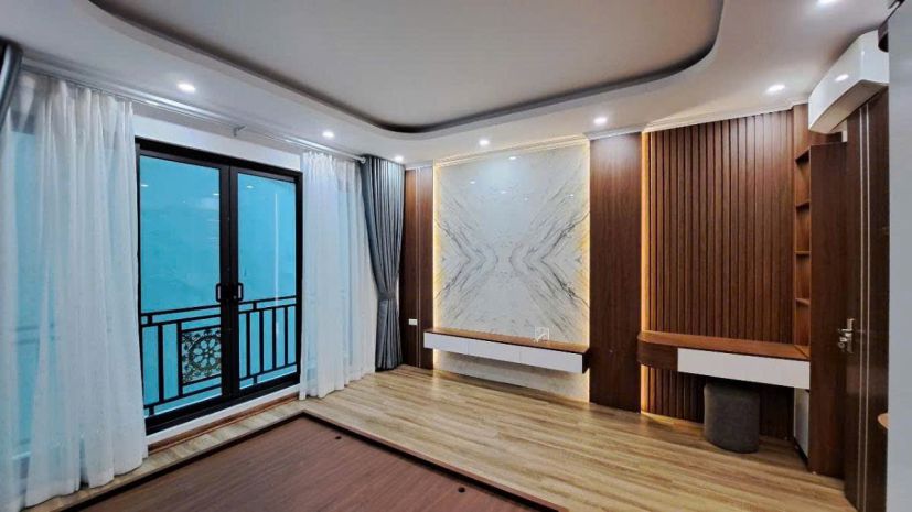 Bán nhà thạch bàn 39m 6 tầng mt4.5m ô tô đỗ 2 thoáng hơn 11 7410994