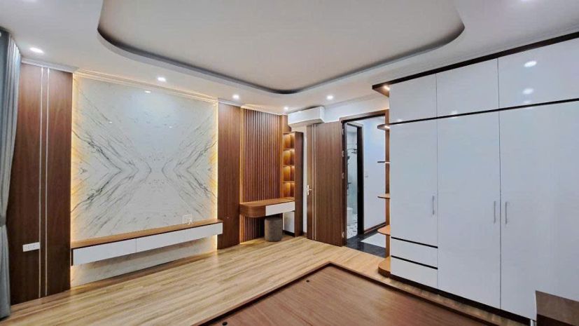 Bán nhà thạch bàn 39m 6 tầng mt4.5m ô tô đỗ 2 thoáng hơn 11 7410995