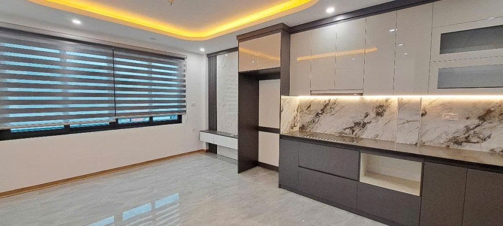 Bán nhà thạch bàn 39m 6 tầng mt4.5m ô tô đỗ 2 thoáng hơn 11 7410996